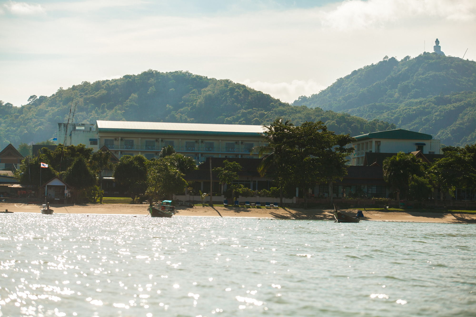 Chalong Beach Hotel Phuket Rawai Eksteriør bilde