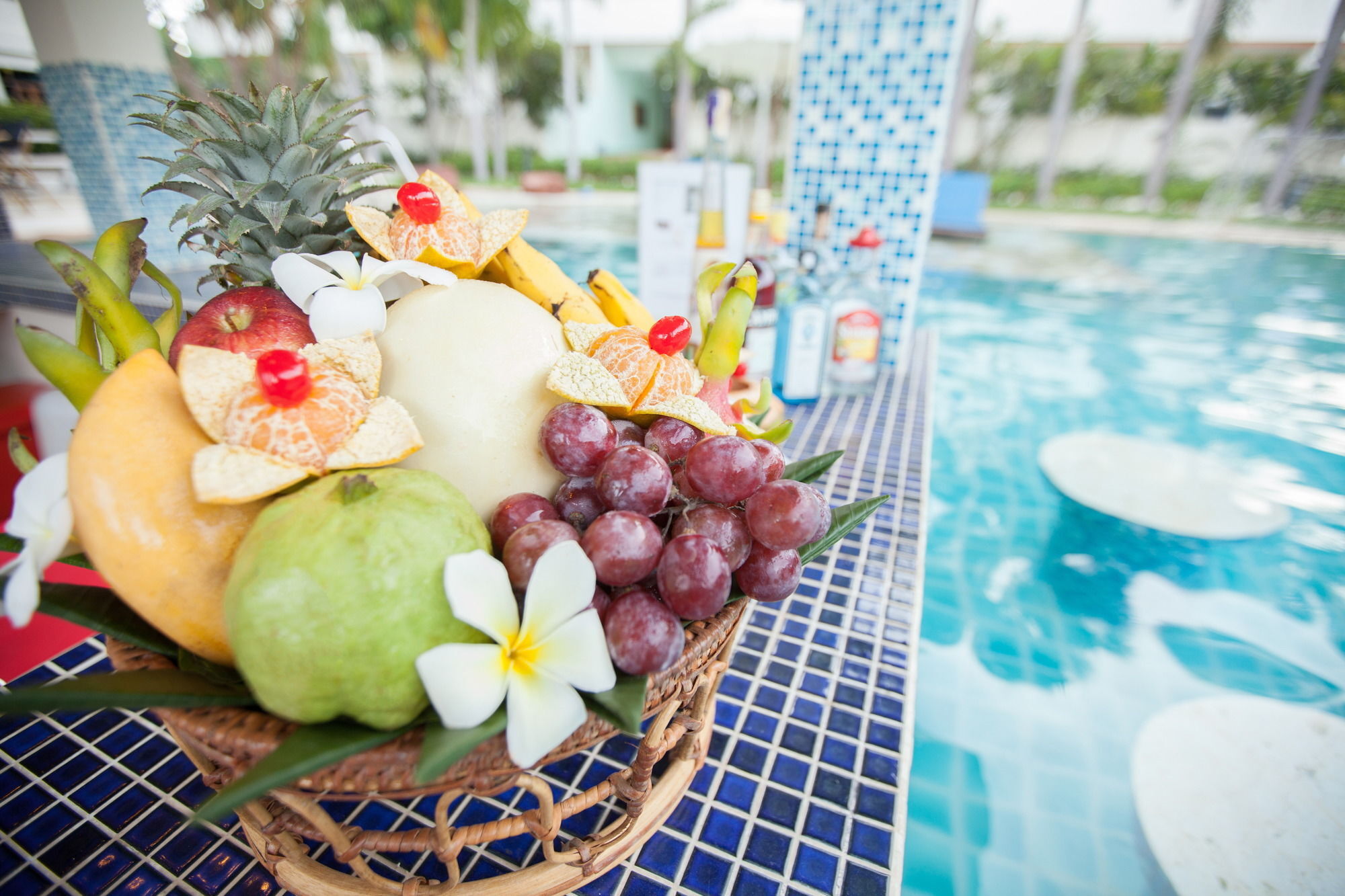Chalong Beach Hotel Phuket Rawai Eksteriør bilde